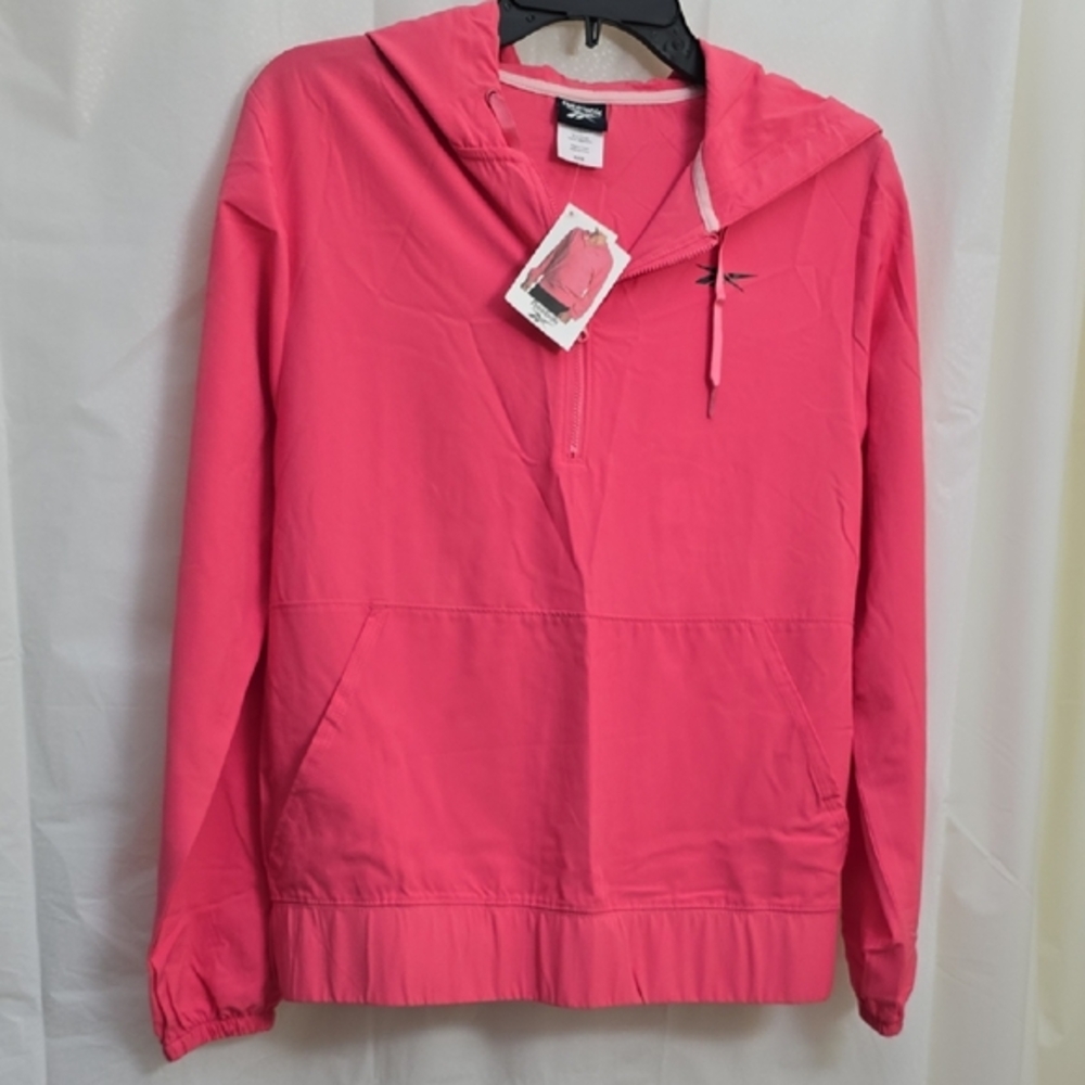 Reebok Women’s Small Pink NWT Pullover Hoodie Lightweight Activewear